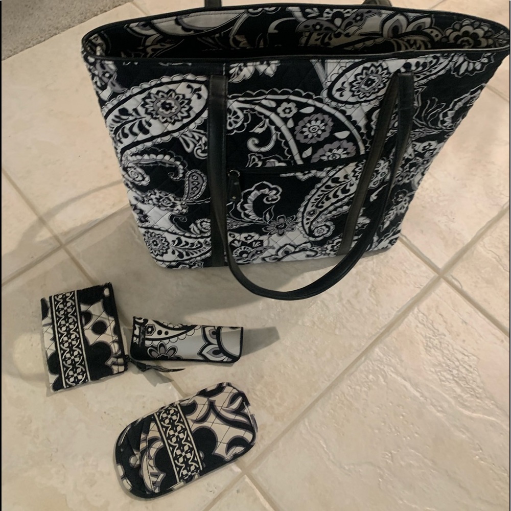 Vera Bradley Quilted bag and accessories